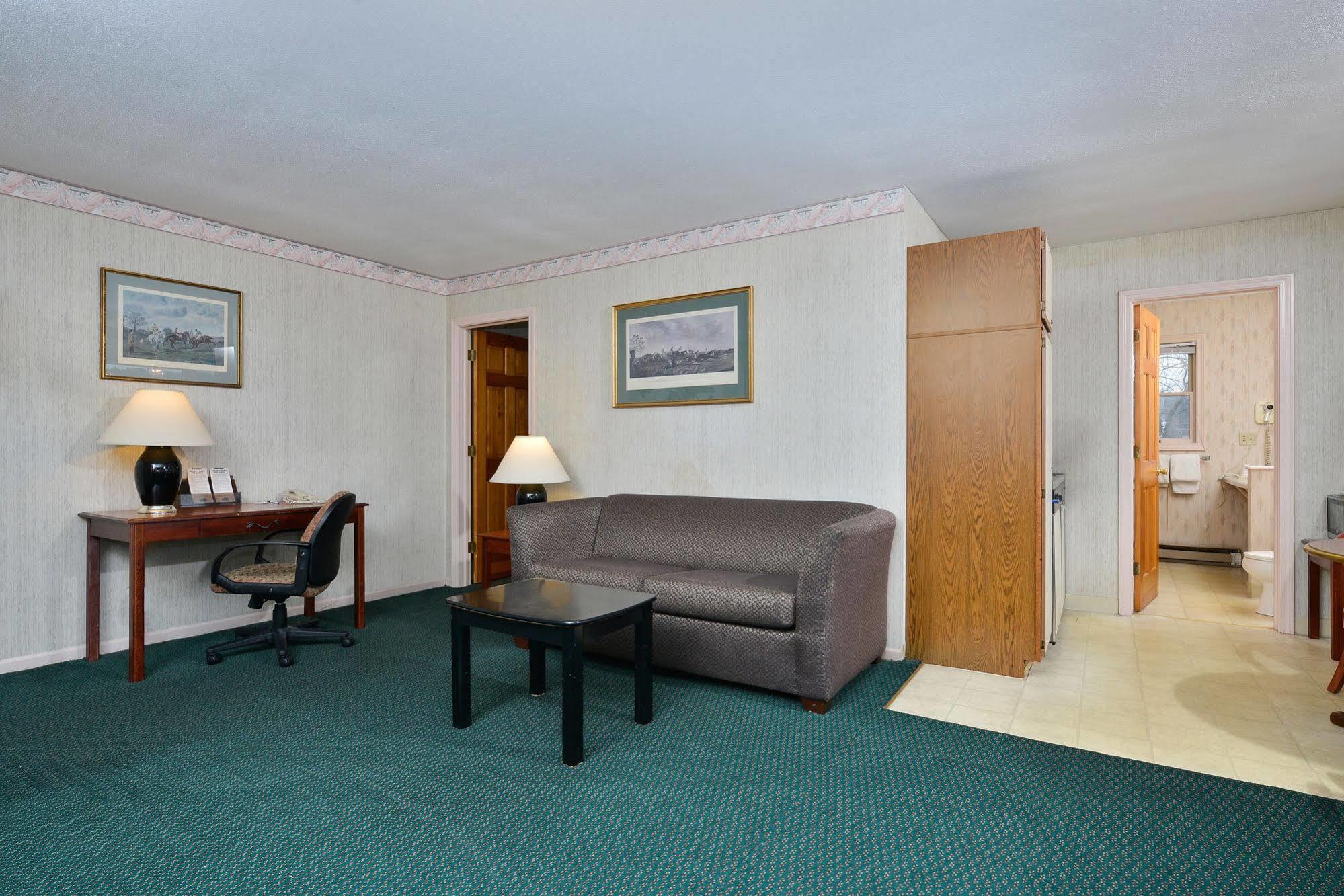 Travelodge By Wyndham Great Barrington Berkshires Bagian luar foto