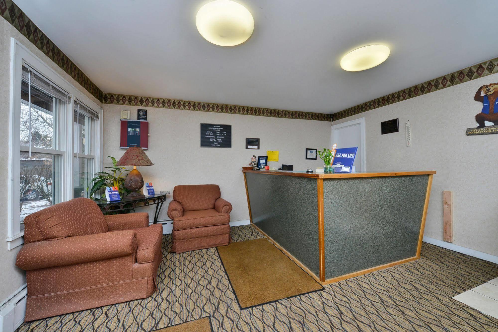 Travelodge By Wyndham Great Barrington Berkshires Ruang foto